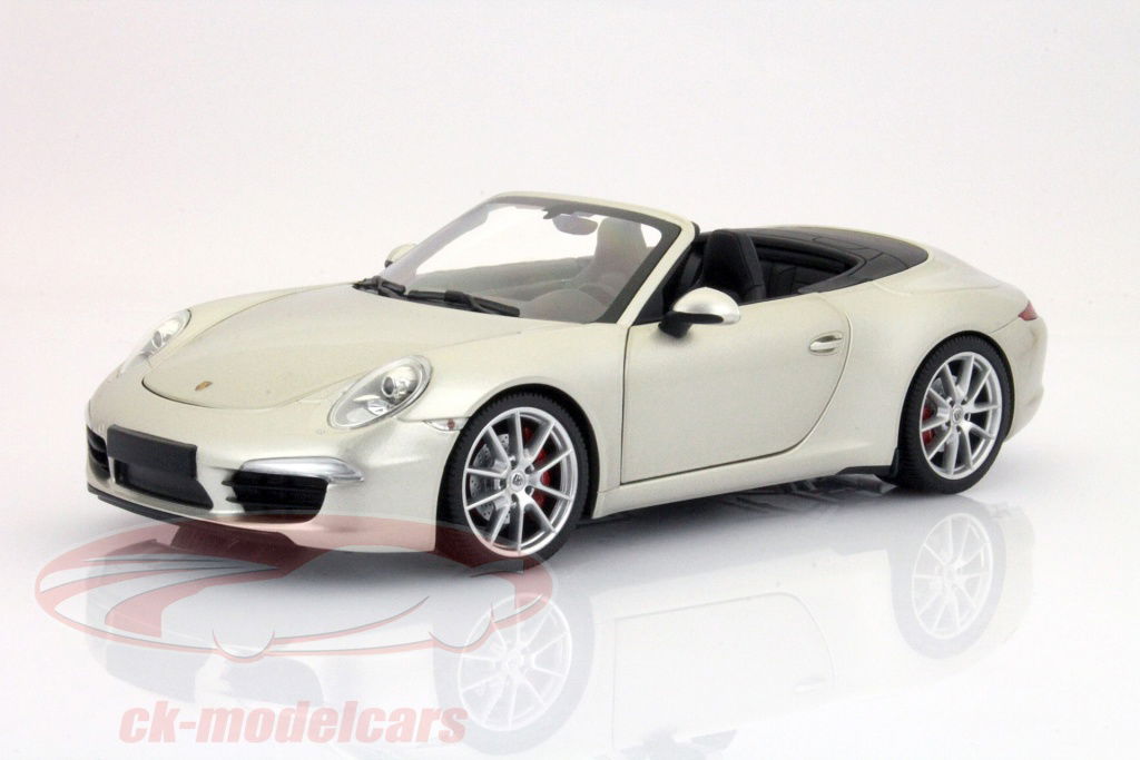 Minichamps 1:18 Porsche 911 (991) Carrera S Cabriolet Year