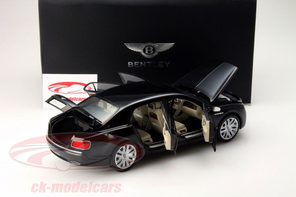 ベントレー　フライングスーパー　1/18 1/18 Kyosho Bentley Continental Flying Spur W12 (Peacock
