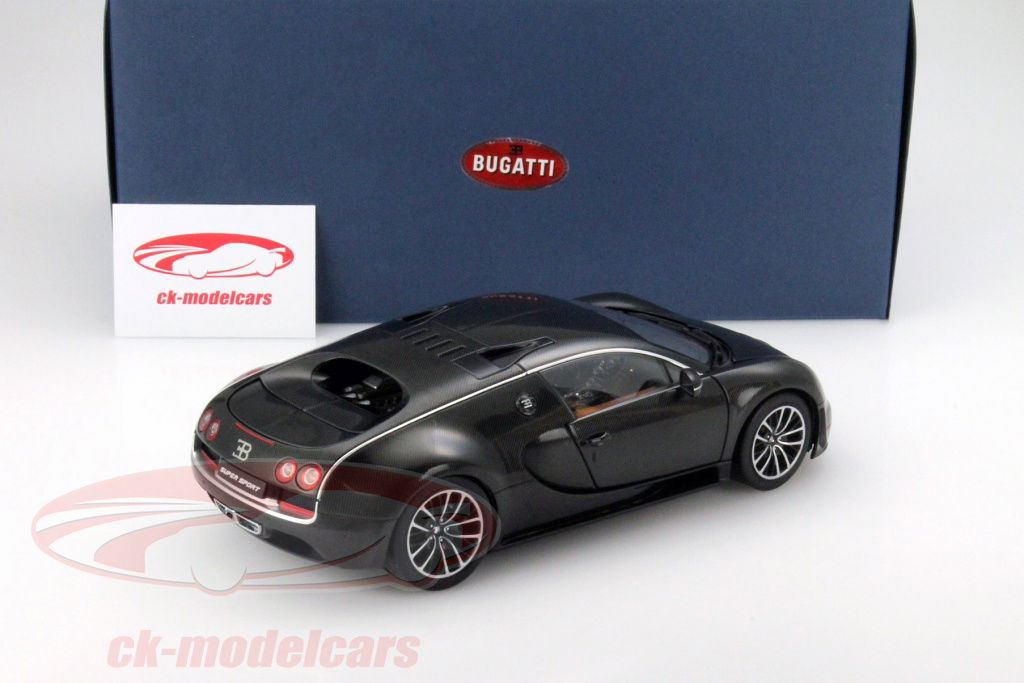 AUTOart モデルカー ブガッティ ヴェイロン 黒赤カラー 1/18 美品 Amazon.co.jp: AUTOart 1/18 ブガッティ ヴェイロン #001 レッド