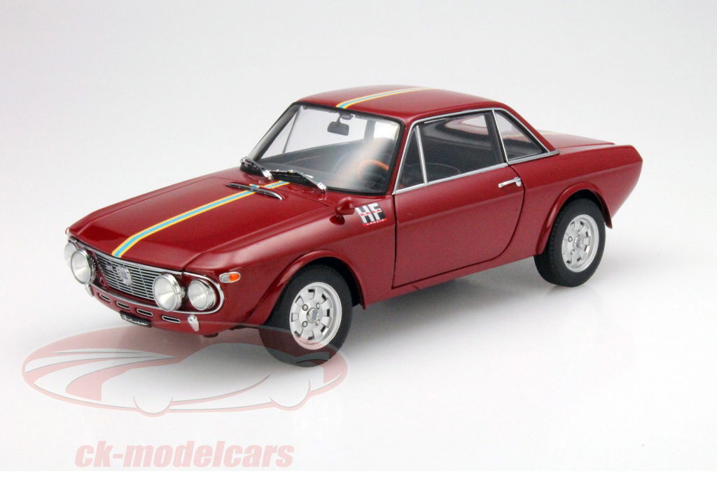 コレクション AUTOart LANCIA FULVIA1.6HF FANALOEN AUTOart 1:18 Lancia Fulvia 1.6 HF Fanalone racing red 74701
