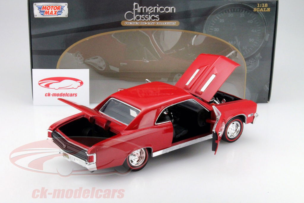 MotorMax 1:18 シボレーシェベルSS 1967赤 に建てられた396
