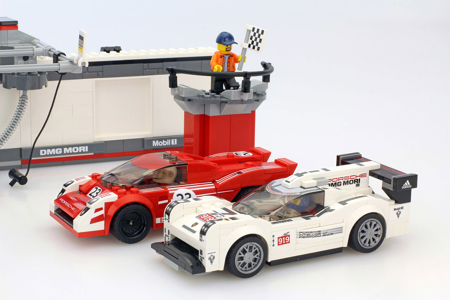 LEGO® Speed Champions Porsche 919 Hybrid e 917K com Pitlane
