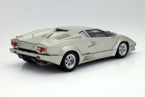 Spitzenklasse: Lamborghini Countach AutoArt im Maßstab 1:18