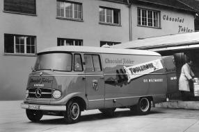 Mercedes-Benz L 319