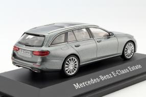 Modellauto Mercedes-Benz E-Klasse T-Modell Maßstab 1:43