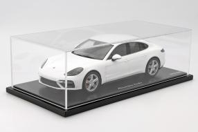 Modellauto neuer Porsche Panamera 971 2017 Maßstab 1:18