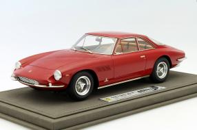 Ferrari 500 Superfast 1:18