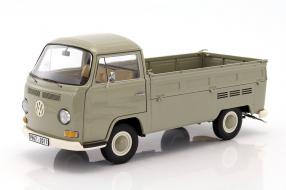 VW T2a Pritsche 1:18
