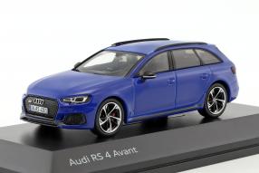 Audi RS 4 2017 1:43