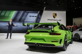 Oliver Blume präsentiert Porsche 911 GT3 RS