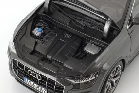 Modelle Audi Q8 1:18