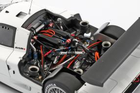 miniatures Nissan R390 GT1 Le Mans 1998 1:18