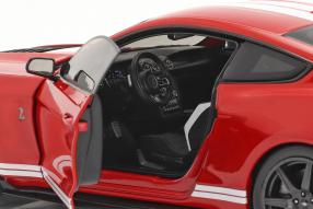 diecast miniatures Ford Mustang GT500 Fast Track 2020 1:18 Solido