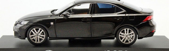 Kyosho presents many new Lexus model cars