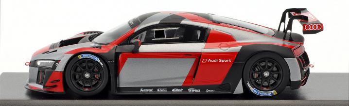 In war paint: Presentation models of Audi R8 and RS 3