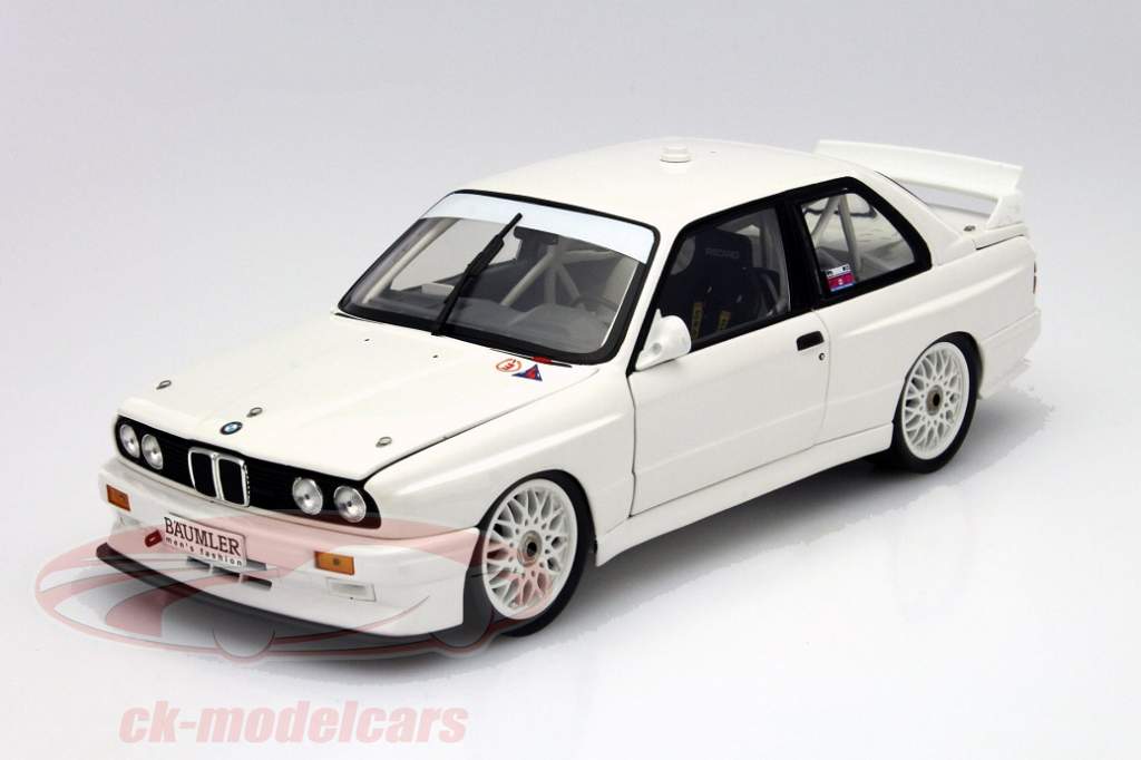ミニカー BMW E30 M3 1/18 BMW M3 - exclusive model of the E30 series in 1:18