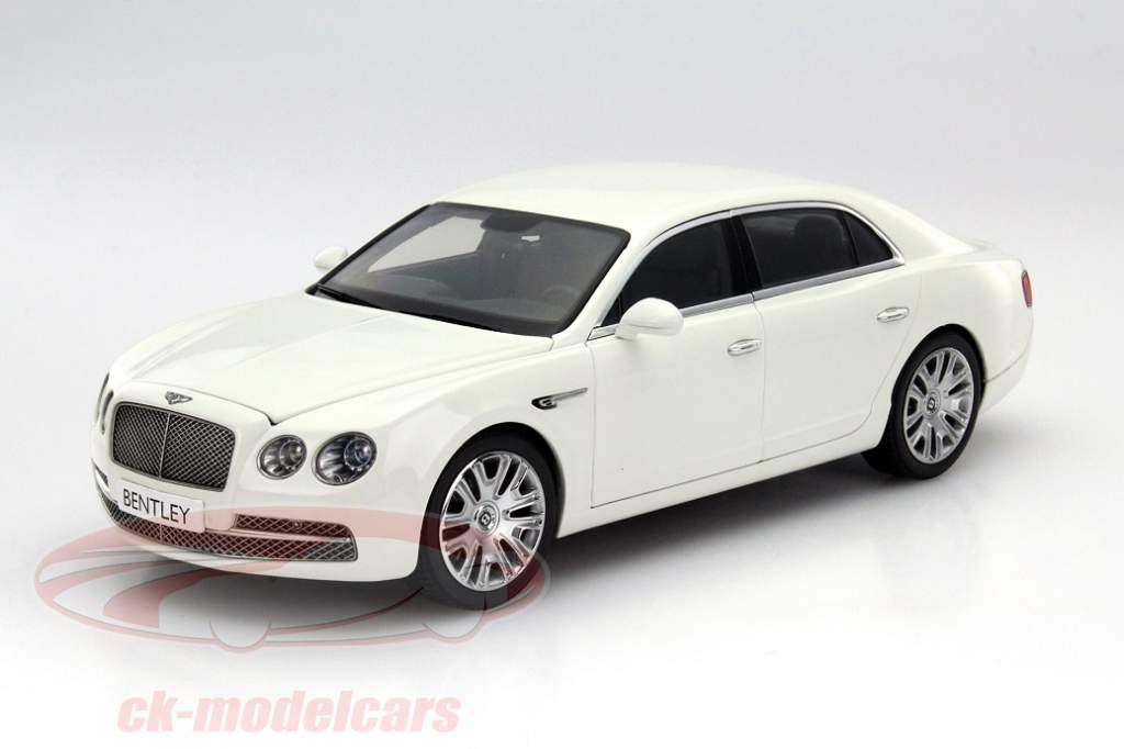 Bentley Flying Spur from Kyosho - Luxury in scale 1:18
