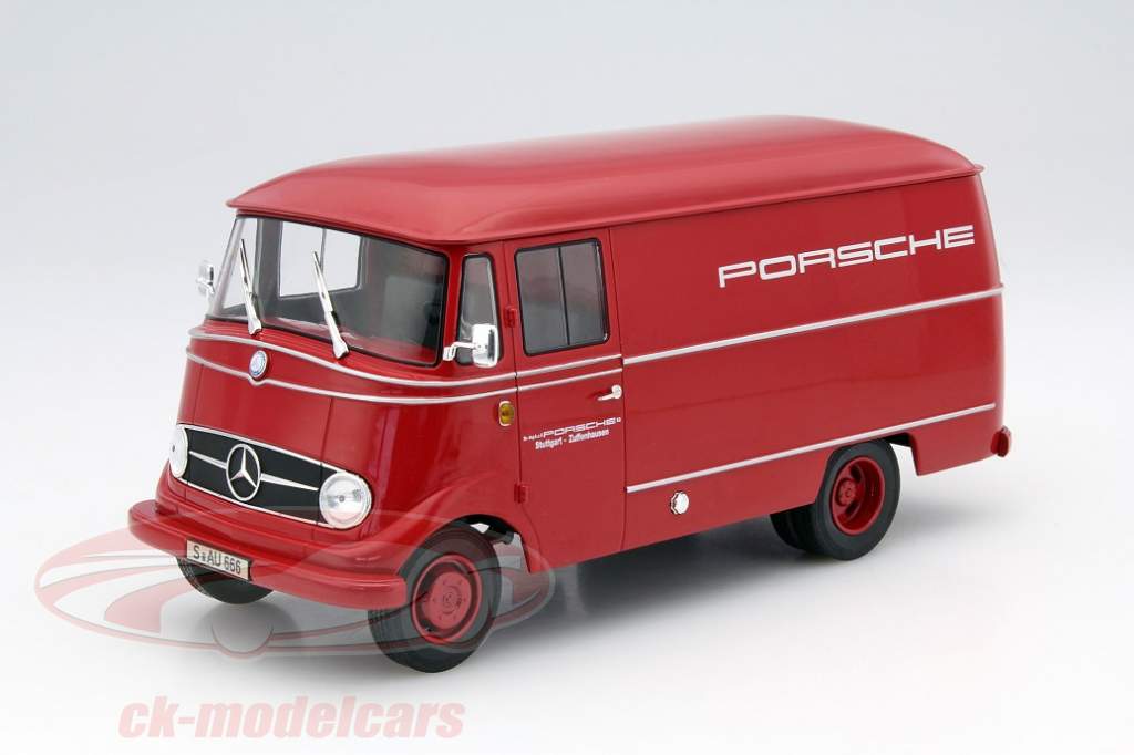 Mercedes-Benz L 319 as a top novelty from Norev