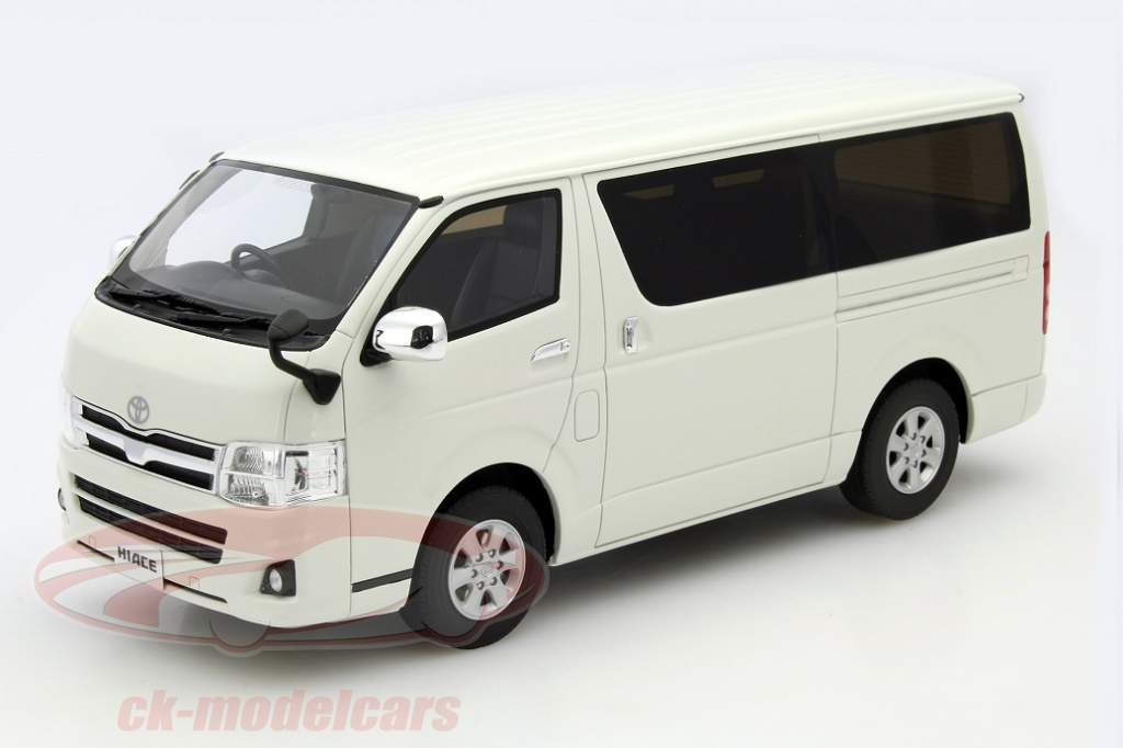 Looking to Japan: Samurai presents Toyota Hiace in 1:18