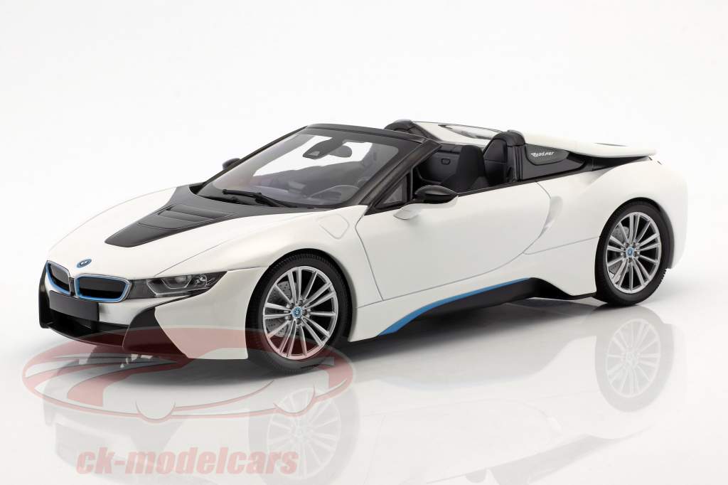 MINICHAMPS  i8 Roadster 2018 限定版 1:18 Reinforcement for the topic electricity: Twice BMW i8 Roadster 2018