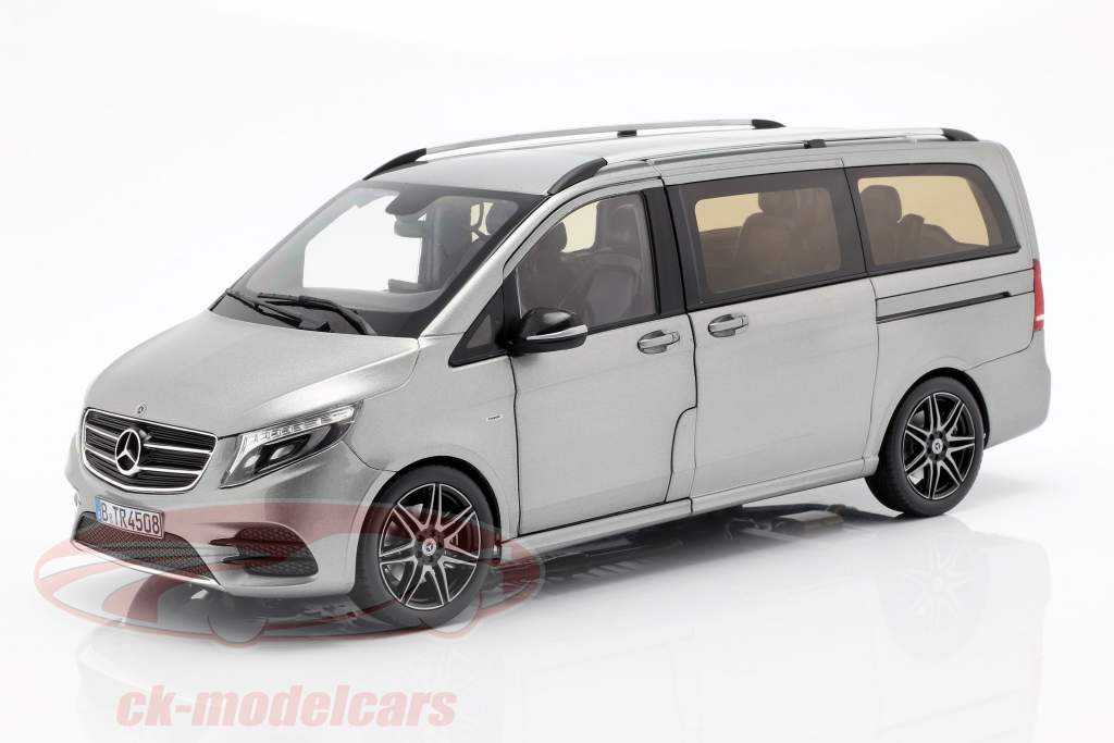 Two times Mercedes-Benz 2018: Norev delivers V Class and CLS