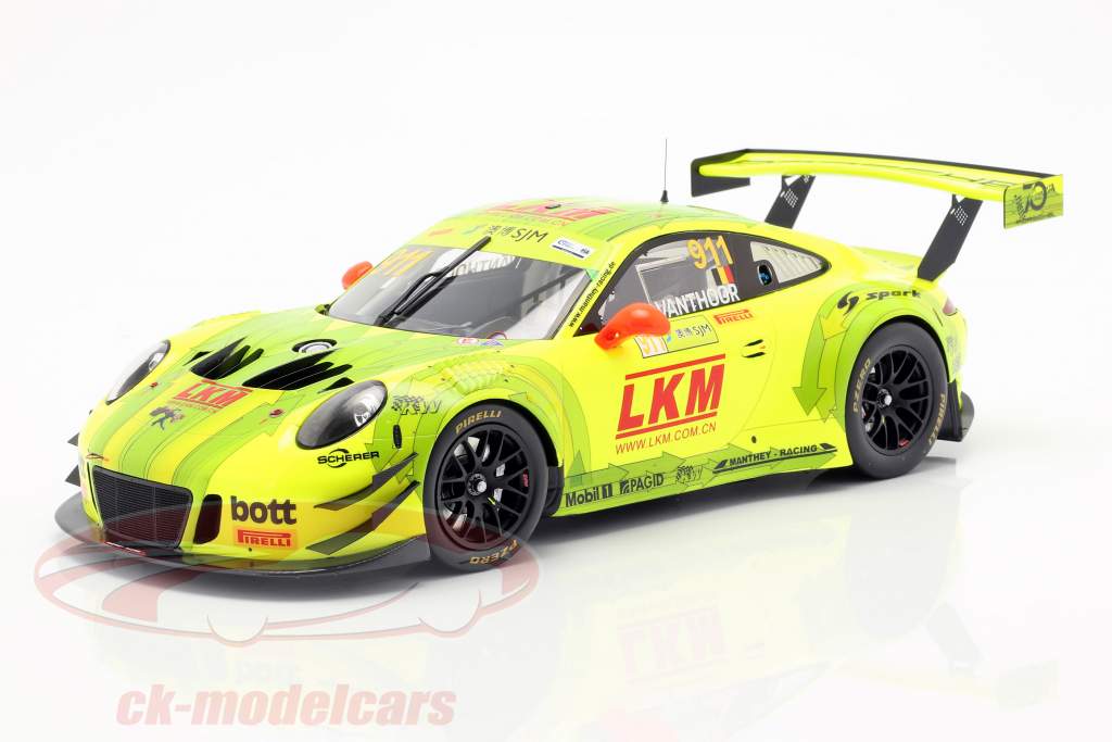 Novelties to the FIA GT World Cup from Spark in 1:43 and 1:18