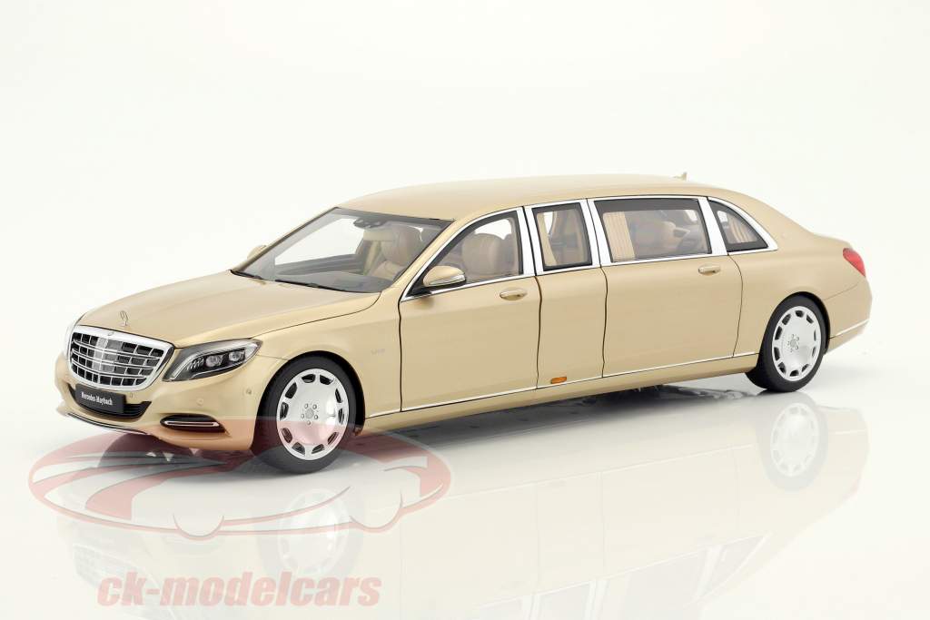 希少。AUTOART MAYBACH 62 1:18 ミニカー RARE 1/18 AUTOart MAYBACH 62 LWB (NAYARIT SILVER / COTED AZUR BLUE