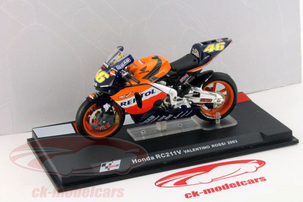 Altaya 1:24 Valentino Rossi Honda RC211V #46 MotoGP 2003