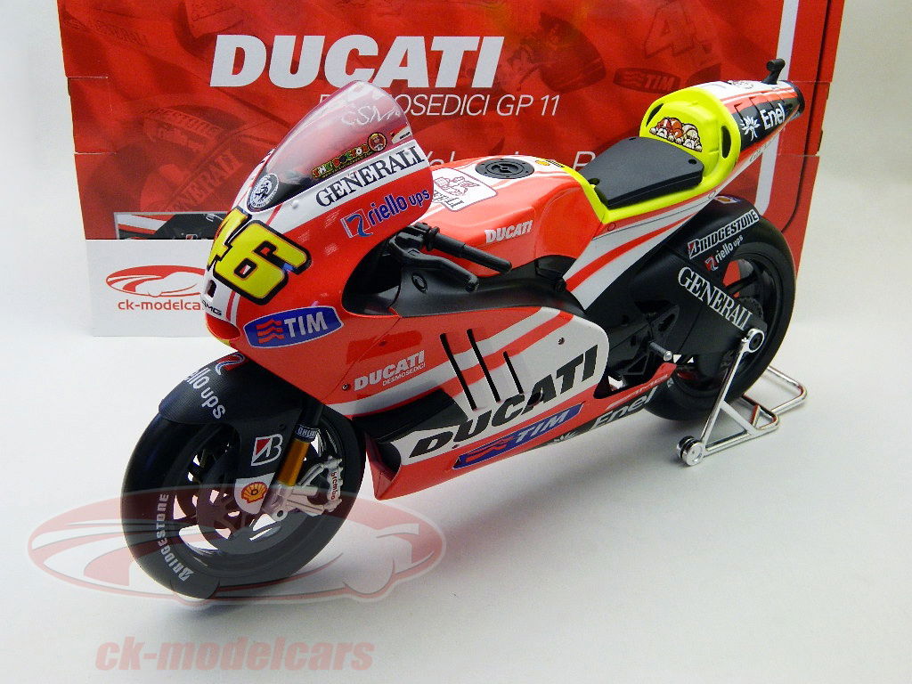 Maisto 1:6 Valentino Rossi Ducati Desmosedici GP11 MotoGP 2011