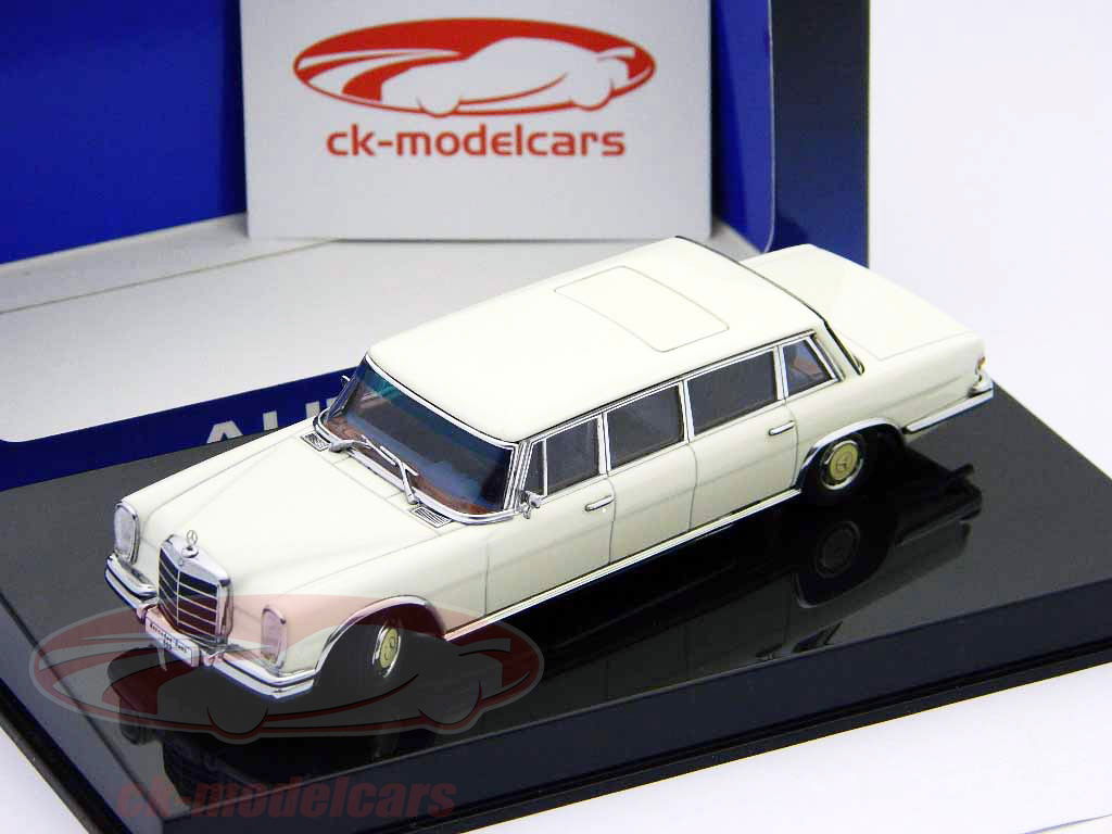 AUTOart 1:43 Mercedes-Benz Typ 600 LWB (W100) Pullman white