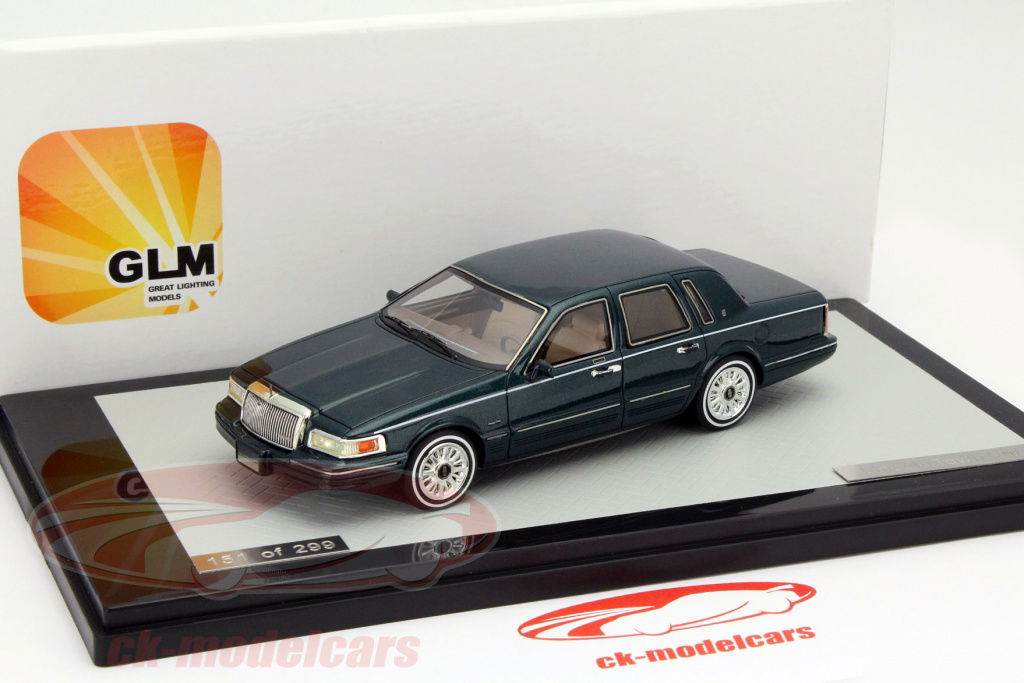 Great Lighting Models 1:43 Lincoln Town Car Year 1997 green