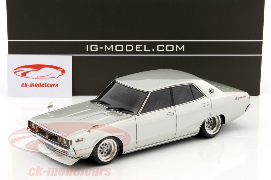 Ignition Model 1:18 Nissan Skyline 2000 GT-X (GC110) silver