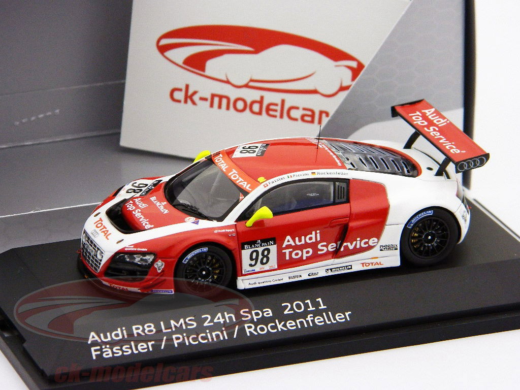 Spark製　Audi R8 LMS アイスシルバー　2016年　ロードカー Spark製 Audi R8 LMS アイスシルバー 2016年 ロードカー