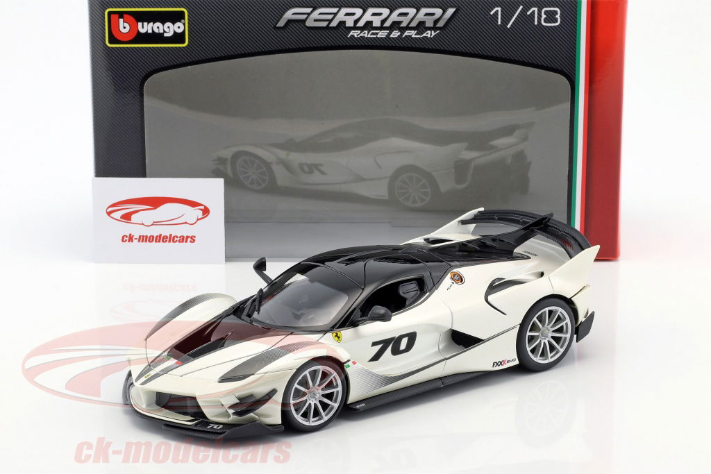 Bburago 1:18 Ferrari FXX-K Evoluzione #70 year 2018 white metallic