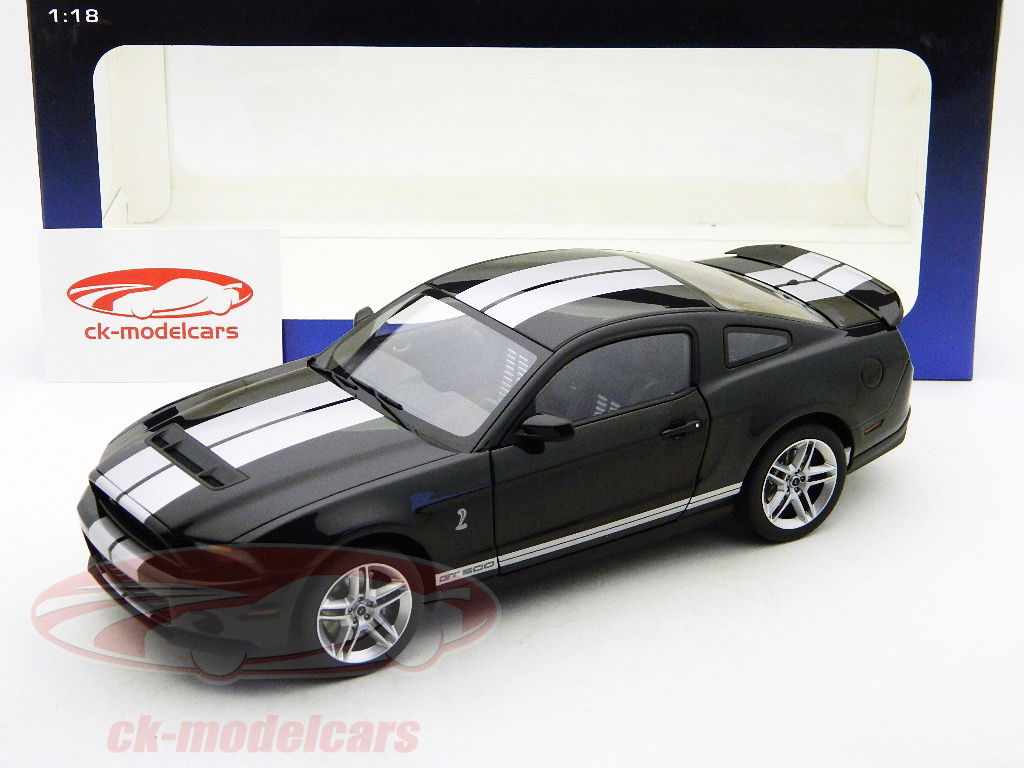 オートアートAUTOart シェルビーGT500 マスタング 1:18 黒系 AUTOart 1:18 Ford Shelby GT500 black with grey stripes 2010