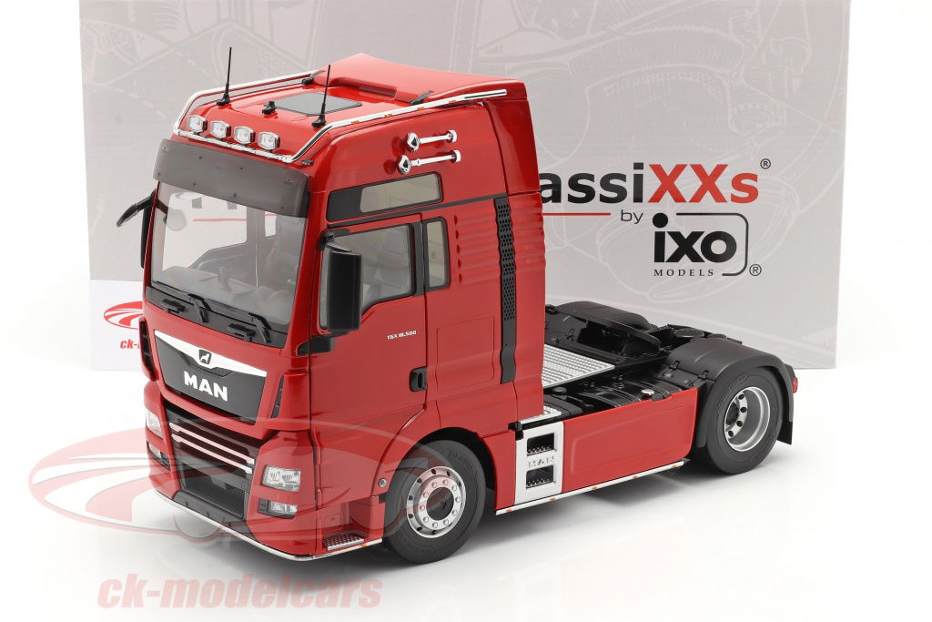 ミニカー　1/18 MAN TGX XXL 2018(レッド) [PCL30218] Premium Classixxs 1:18 MAN TGX XXL Truck year 2018 red
