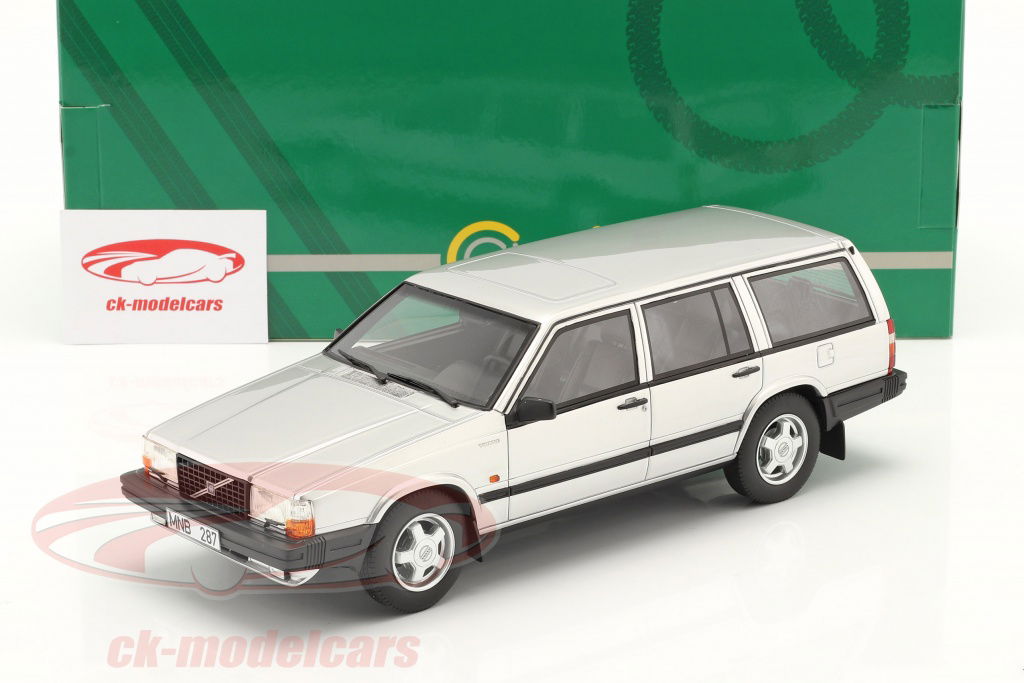 104-041 Cult 1/18 ボルボ 740 Turbo Estate Cult Scale Models 1:18 Volvo 740 Turbo Estate year 1988