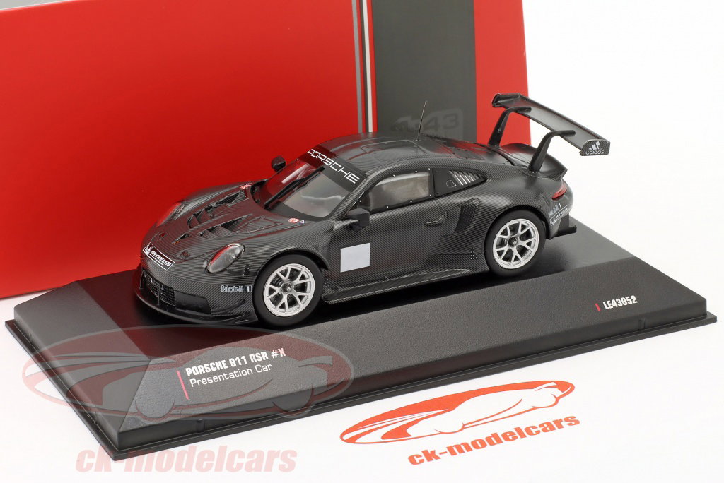 Ixo 1:43 Porsche 911 RSR Pre-Season Presentation Car 2017-2018