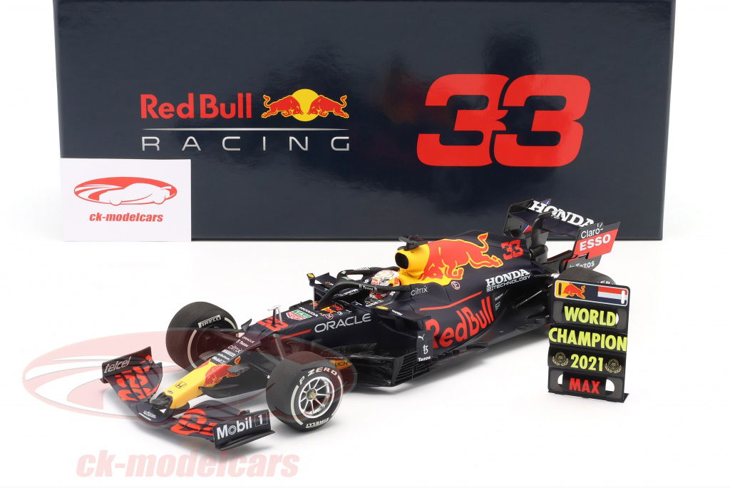 Minichamps 1:18 Max Verstappen Red Bull RB16B #33 winner Abu