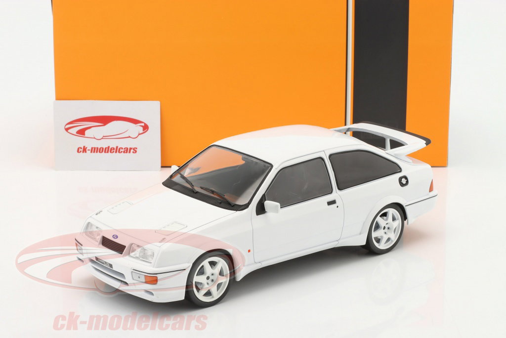ミニチャンプス（絶版品）Ford Sierra RS ADAC24時間優勝車 Ixo 1:18 Ford Sierra RS Cosworth 建設年 1987 白 18CMC121.22 モデル