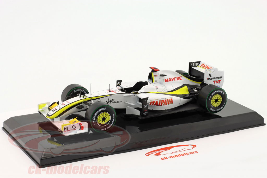 Premium Collectibles 1:24 J. Button Brawn BGP 001 #22