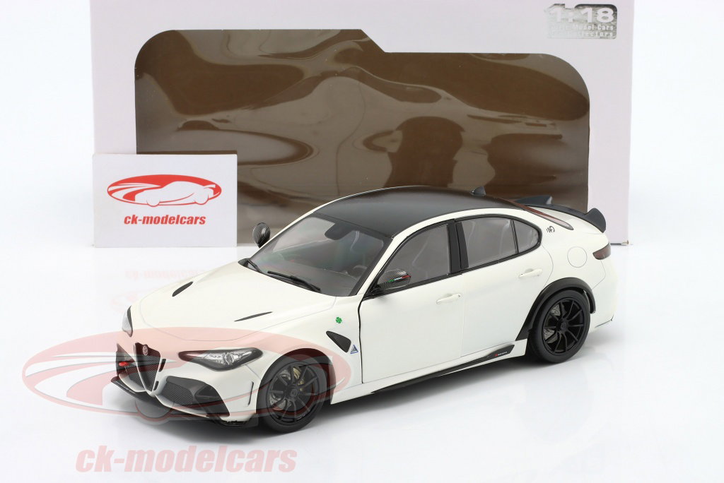 Solido 1:18 Alfa Romeo Giulia GTA year 2022 trofeo white S1806903