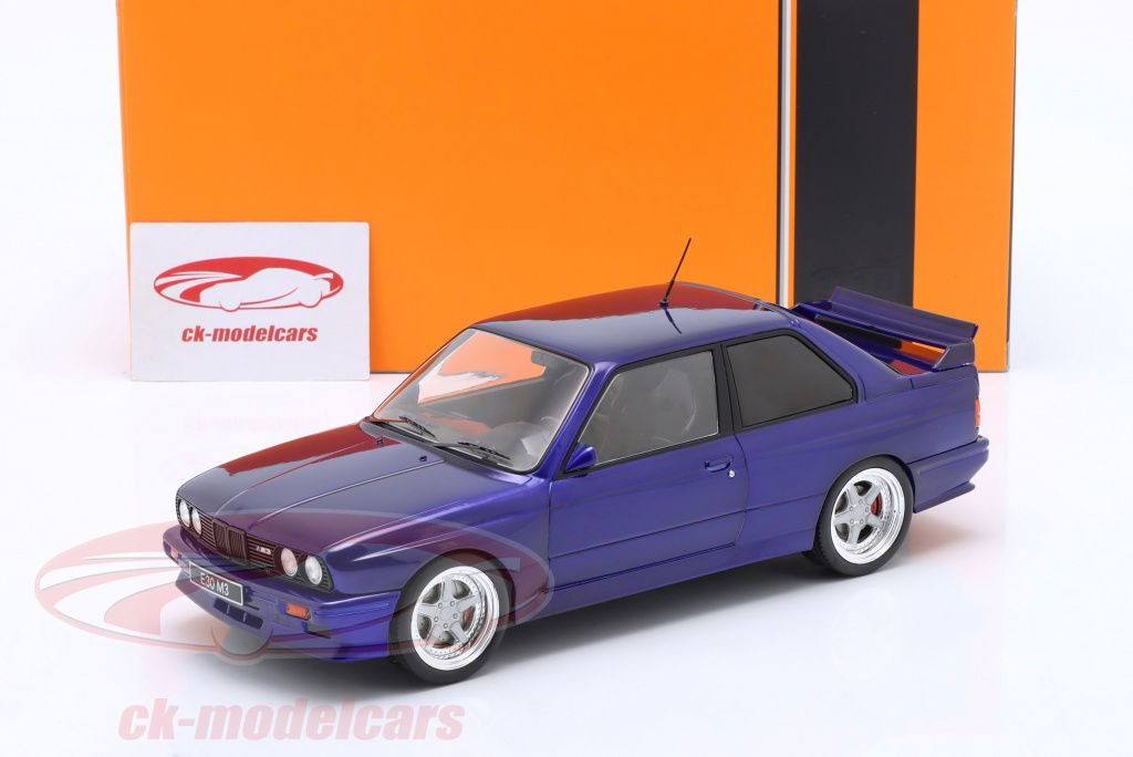 ミニカー BMW E30 M3 1/18 Bmw M3 E30 1989 White Blue Red Light Blue Ixo 18Cmc123.22 1