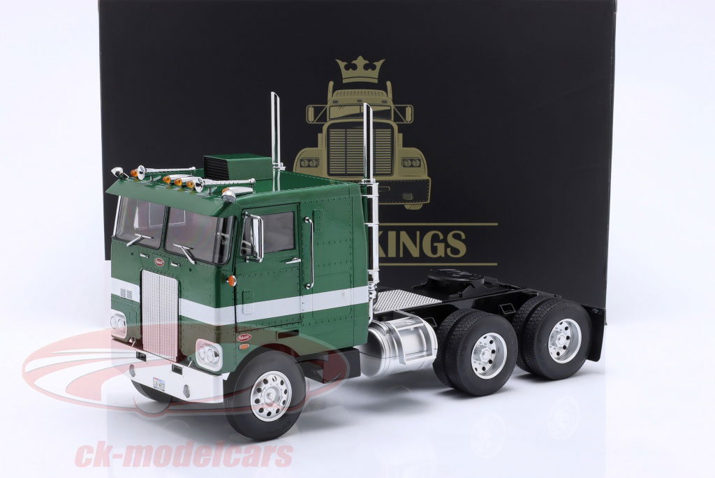 Road Kings 1:18 Peterbilt 352 Pacemaker SZM 1977-1979 green