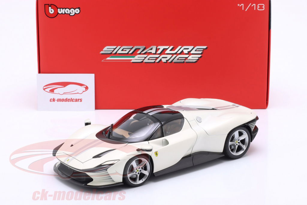 Bburago 1:18 Ferrari Daytona SP3 Closed Top 2022 白