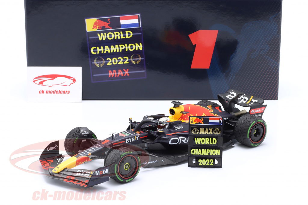 Minichamps 1:18 M Verstappen Red Bull RB18 #1 Winner Japan