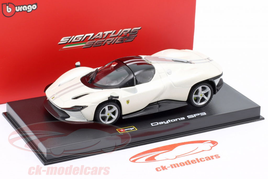 Bburago 1:43 Ferrari Daytona SP3 year 2022 white Signature