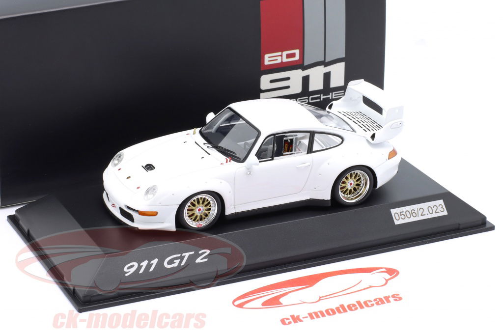 Spark 1:43 Porsche 911 (993) GT2 branco WAP0202120RGT2 modelo