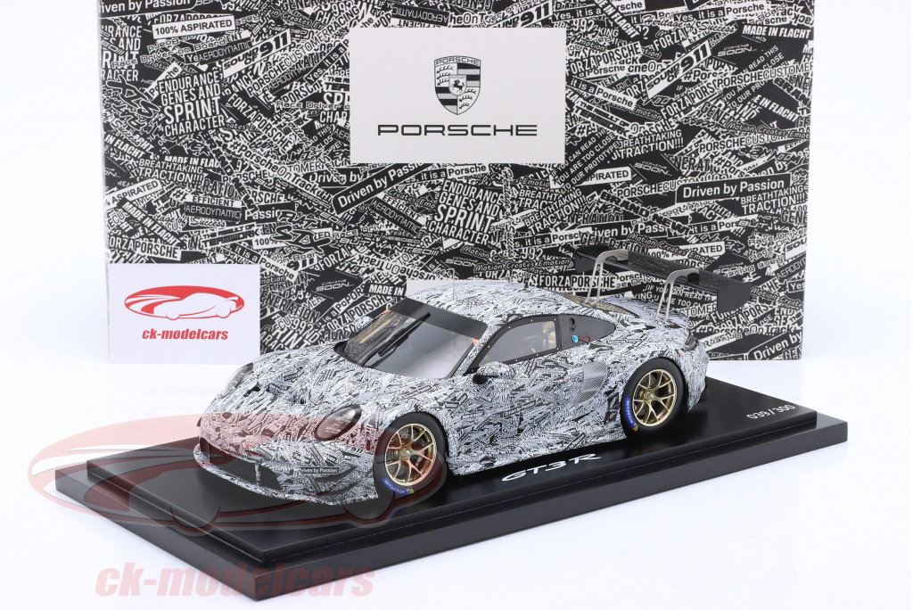 Spark 1:18 Porsche 911 (992) GT3 R Testcar Erlkönig 白 / 黒