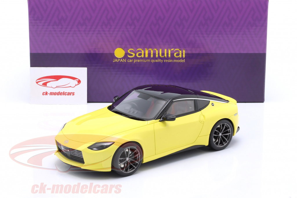 Kyosho 1:18 Nissan Fairlady Z Coupe 建設年 2023 黄色 KSR18056Y
